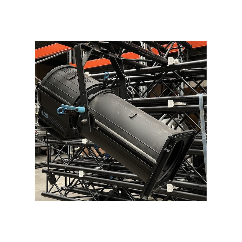 Projecteur à découpe DS205 ADB 2000W 13/36°